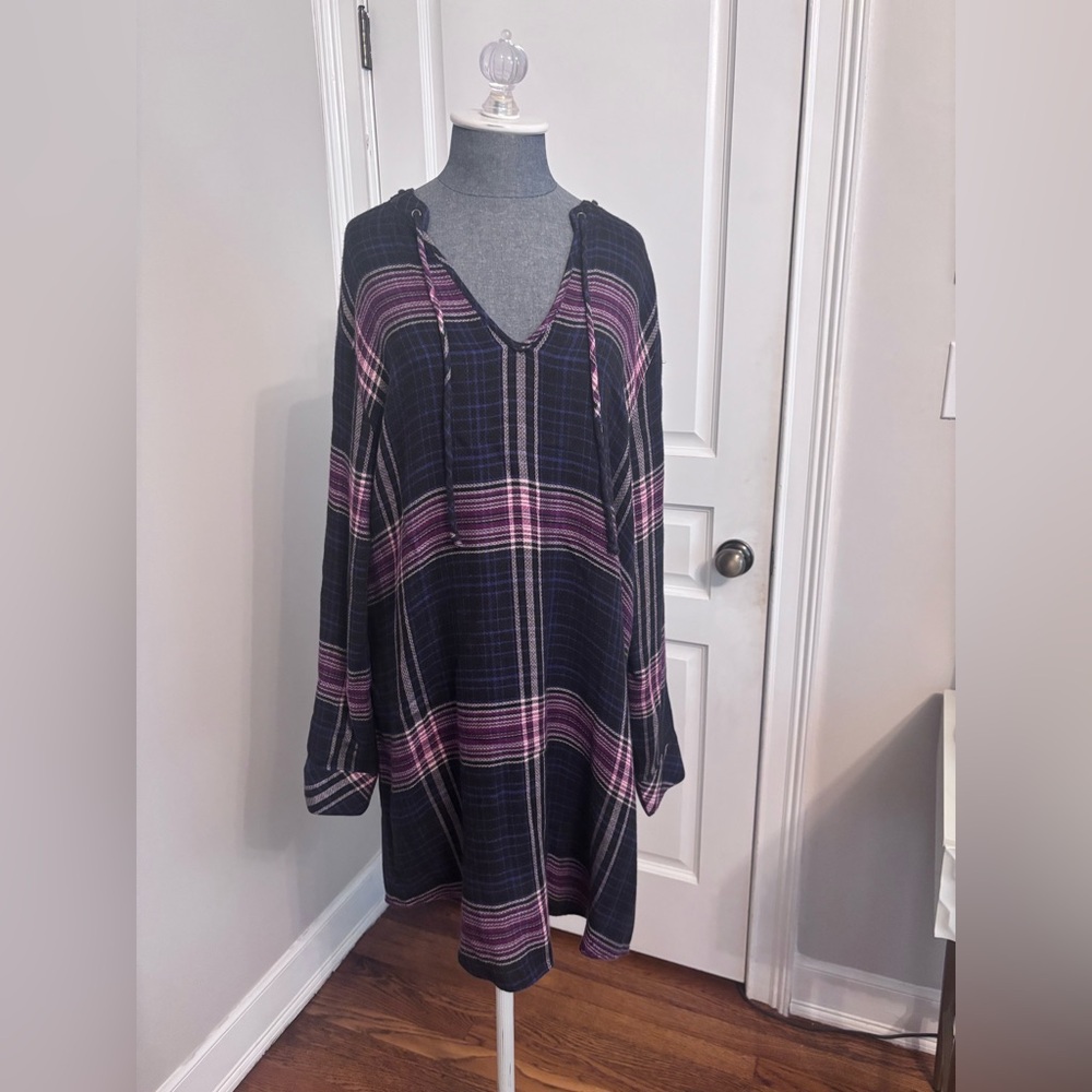 Cloth & Stone flannel tunic dress, navy and burgundy